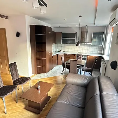 Aparamentai Seimai, Poilsiui Ar Darbui * Kaunas