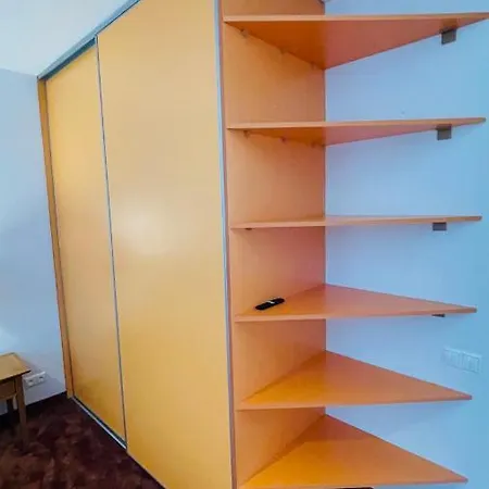 Aparamentai Seimai, Poilsiui Ar Darbui *
